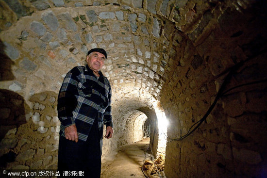组图：俄罗斯六旬老汉自建地铁隧道