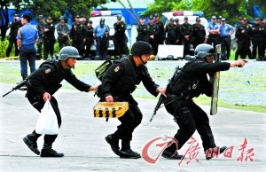 3日，菲律宾警方举行人质解救演习。