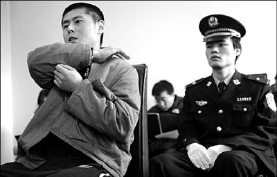 宫晓明受审时一直诉说没能体会父爱。