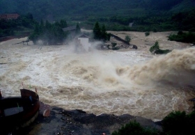 湖北暴雨造成4人死亡6人失踪(图)