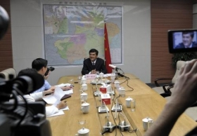 新疆自治区主席就7-5事件接受境外媒体采访
