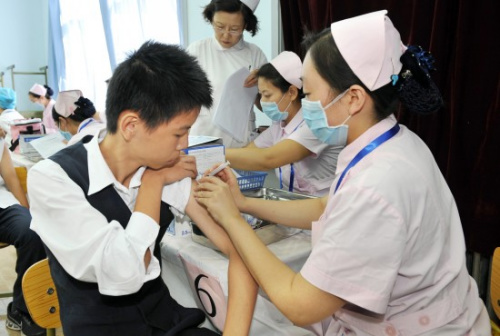 <a href=//bj.110.com>北京</a>率先进行甲型流感疫苗接种(组图)