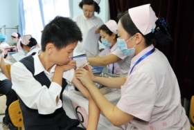 北京率先进行甲型流感疫苗接种(组图)