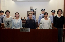 五名菲律宾男子乔装女子在上海色诱抢劫被判刑