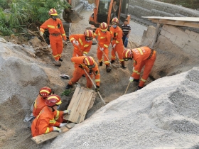 广西一孩童砖厂玩泥沙被埋身亡 事故原因在调查